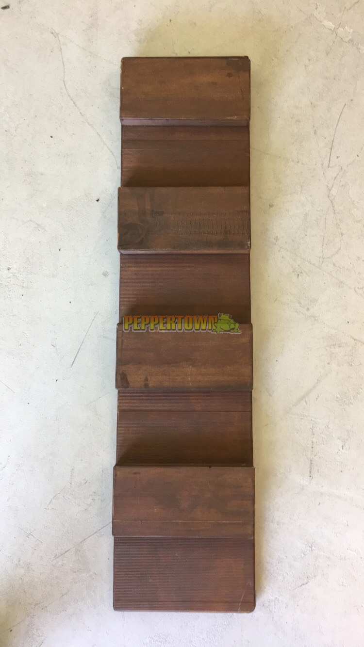 Hook-on Ramp with 4 Flat Cleats - Recycled - by PEPPERTOWN online store